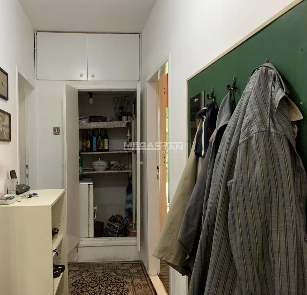 Sale, two bedroom apartment, 61m², Brace Jerković, Voždovac Sve Podlokacije