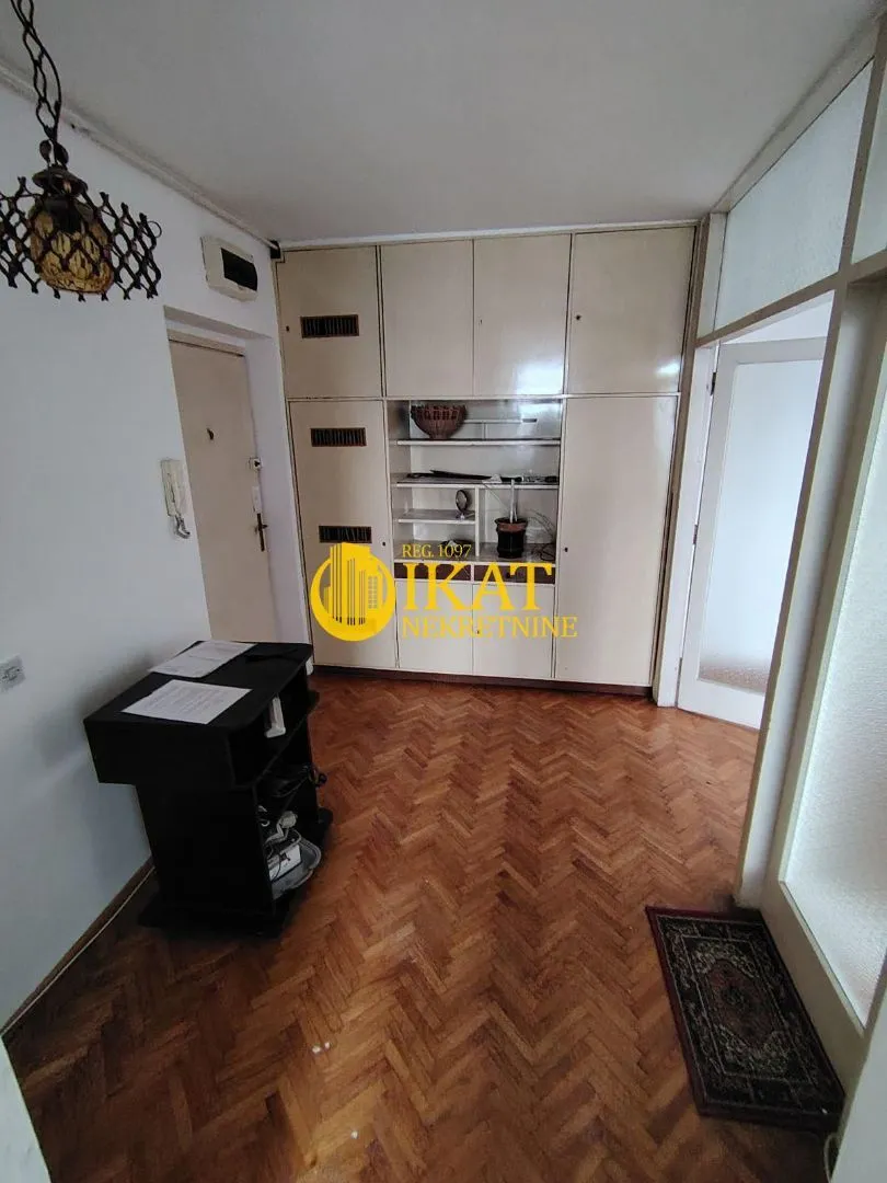 Sale, three bedroom apartment, 73m², Vračar Sve Podlokacije, Beograd