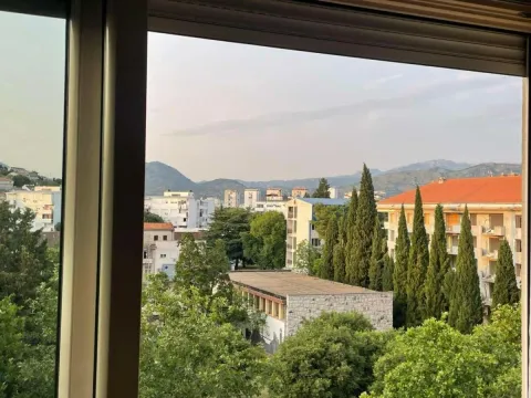 Izdavanje, trosoban stan, 93m², Preko Morače, Podgorica - image 4