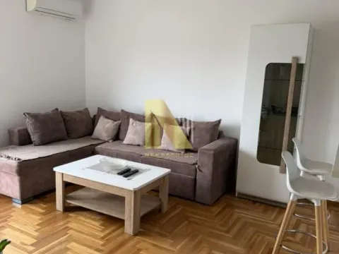 Izdavanje, jednosoban stan, 39m², Bulevar Evrope, Novi Sad Sve Podlokacije - image 2