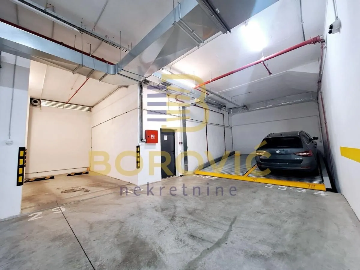 Prodaja, četvorosoban stan, 106m², Zemun Sve Podlokacije, Beograd