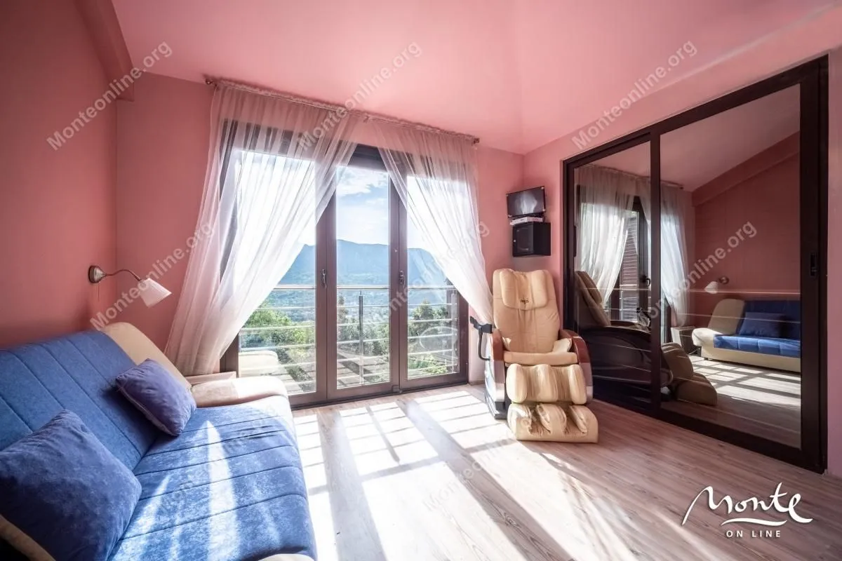 Prodaja, kuća, 188m², Sasovići, Herceg Novi