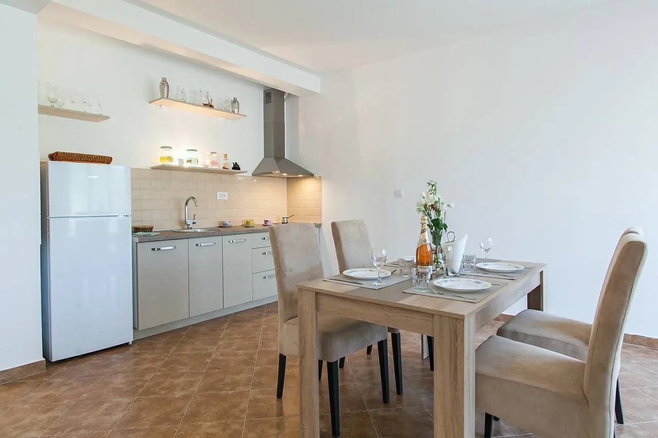 Sale, two bedroom apartment, 75m², Kamenari, Herceg Novi