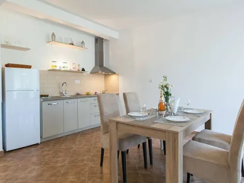 Prodaja, dvosoban stan, 75m², Kamenari, Herceg Novi - image 6