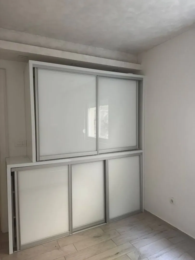 Prodaja, jednosoban stan, 45m², Podkošljun, Budva