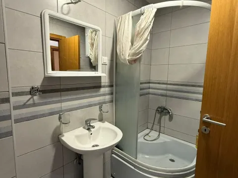 Rent, two bedroom apartment, 57m², Tuški Put, Podgorica - image 9