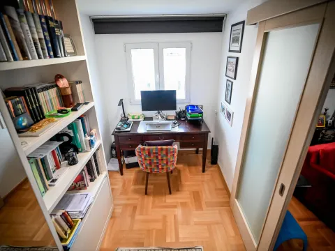 Izdavanje, trosoban stan, 100m², Centar, Podgorica - image 4