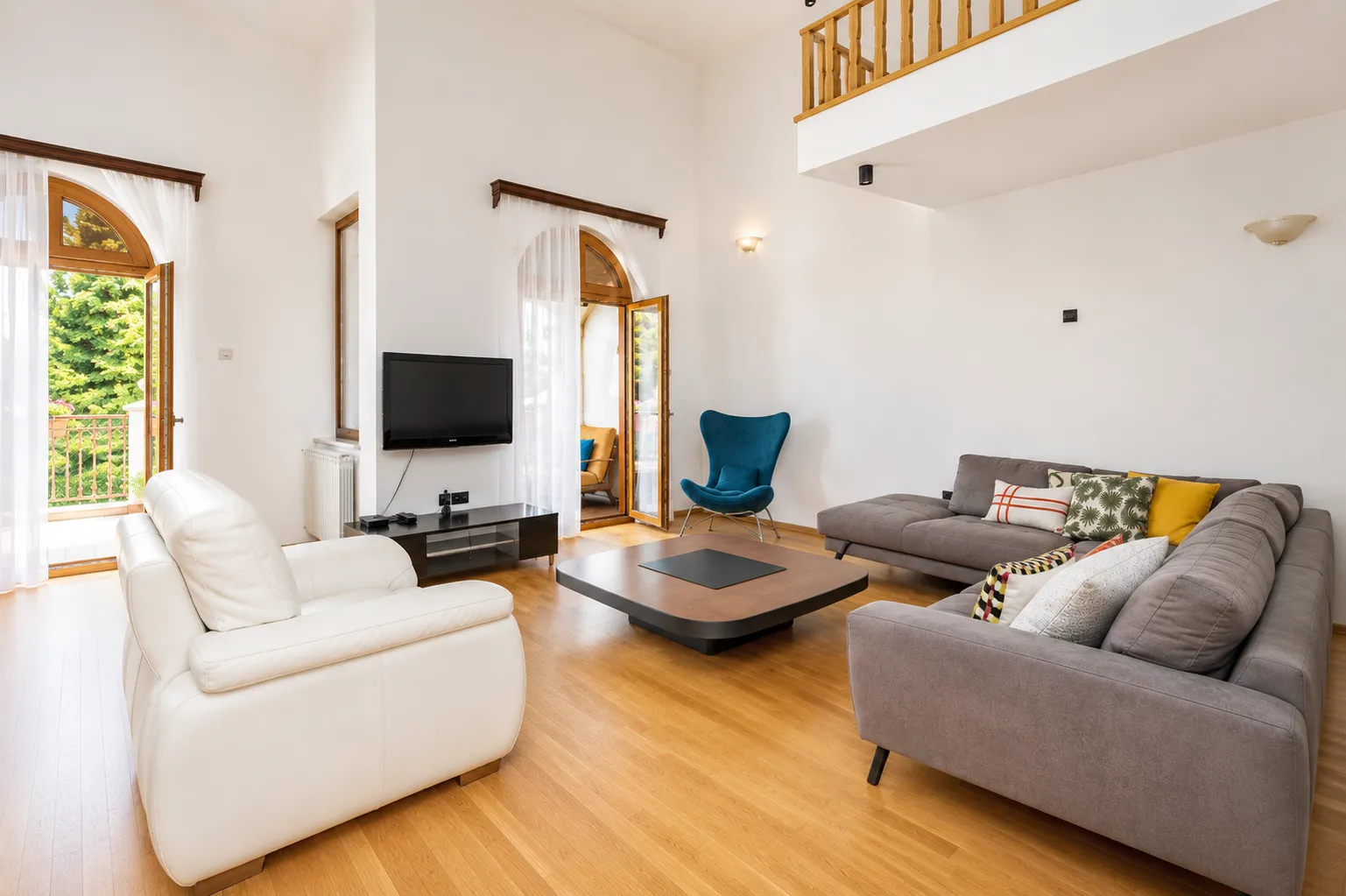 Rent, house, 280m², Gorica C, Podgorica