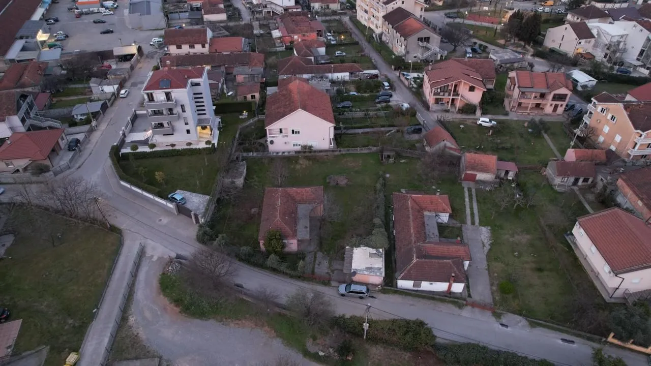 Prodaja, plac, 993m², Zabjelo, Podgorica
