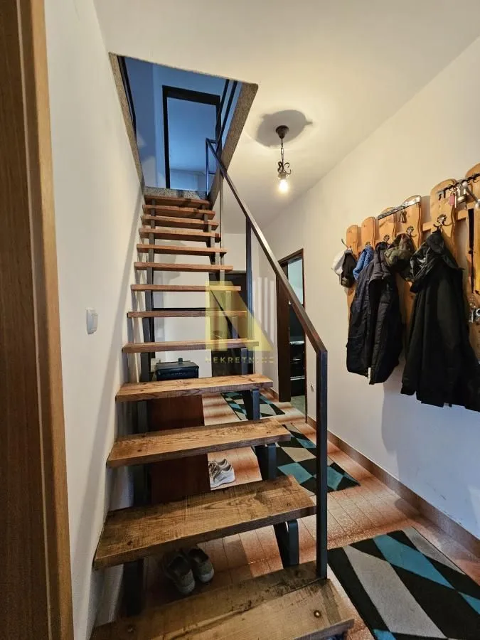 Prodaja, kuća, 200m², Futog, Novi Sad Sve Podlokacije