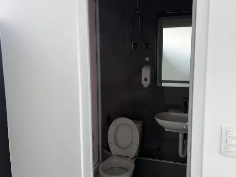 Izdavanje, poslovni prostor, 96m², Stari Aerodrom, Podgorica - image 2