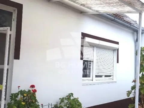 Sale, house, 323m², Ruma, Srbija - image 10