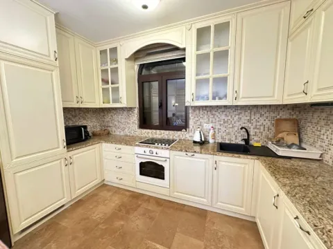 Prodaja, kuća, 183m², Zagrađe, Bar - image 9