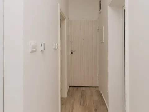 Sale, two bedroom apartment, 75m², Dobre Vode, Bar - image 11