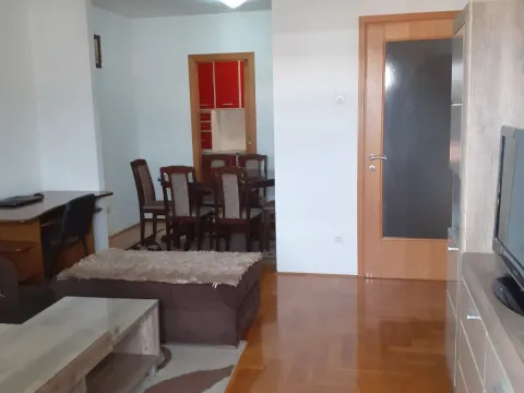 Izdavanje, stan, 95m², Blok 9, Podgorica - image 8