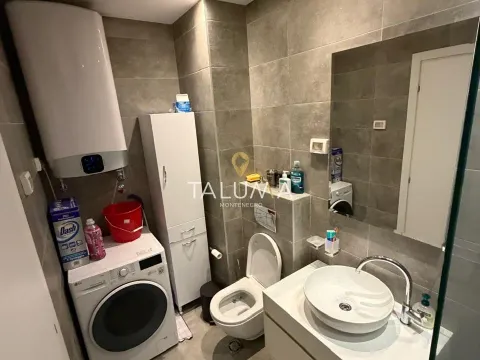 Prodaja, dvosoban stan, 78m², Centar, Podgorica - image 8