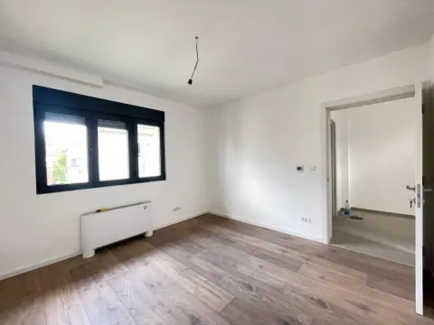 Prodaja, kuća, 233m², Čukarica, Beograd - image 6