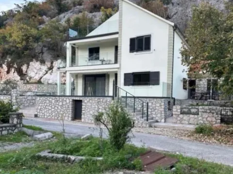 Izdavanje, jednosoban stan, 45m², Virpazar, Bar