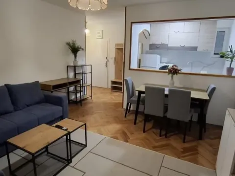 Izdavanje, jednosoban stan, 36m², Socijalno, Novi Sad Sve Podlokacije