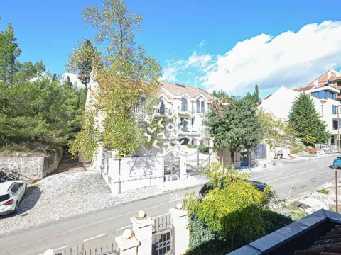 Izdavanje, stan, 300m², Gorica C, Podgorica - image 30