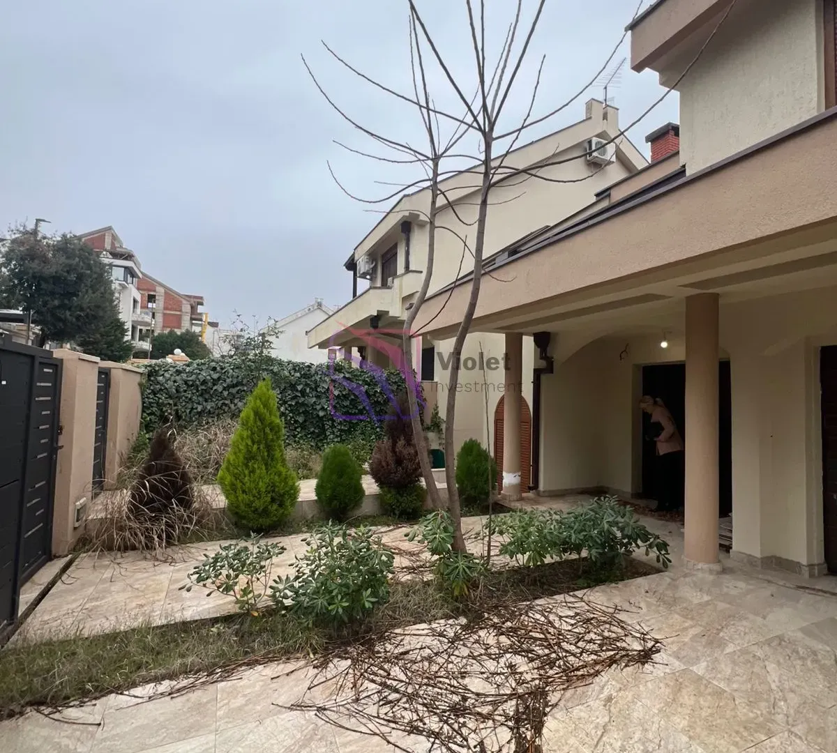 Prodaja, kuća, 400m², Gorica C, Podgorica