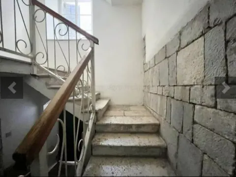 Sale, two bedroom apartment, 84m², Stari Grad Kotor, Kotor - image 3