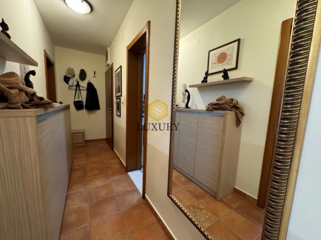 Prodaja, dvosoban stan, 72m², Stari Aerodrom, Podgorica