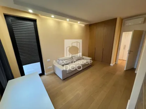 Izdavanje, trosoban stan, 90m², Savski Venac, Beograd - image 6