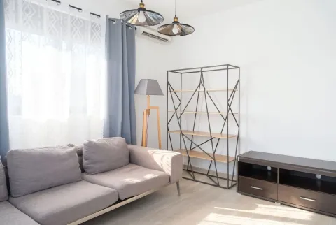 Rent, three bedroom apartment, 72m², Budva, Crna Gora - image 2