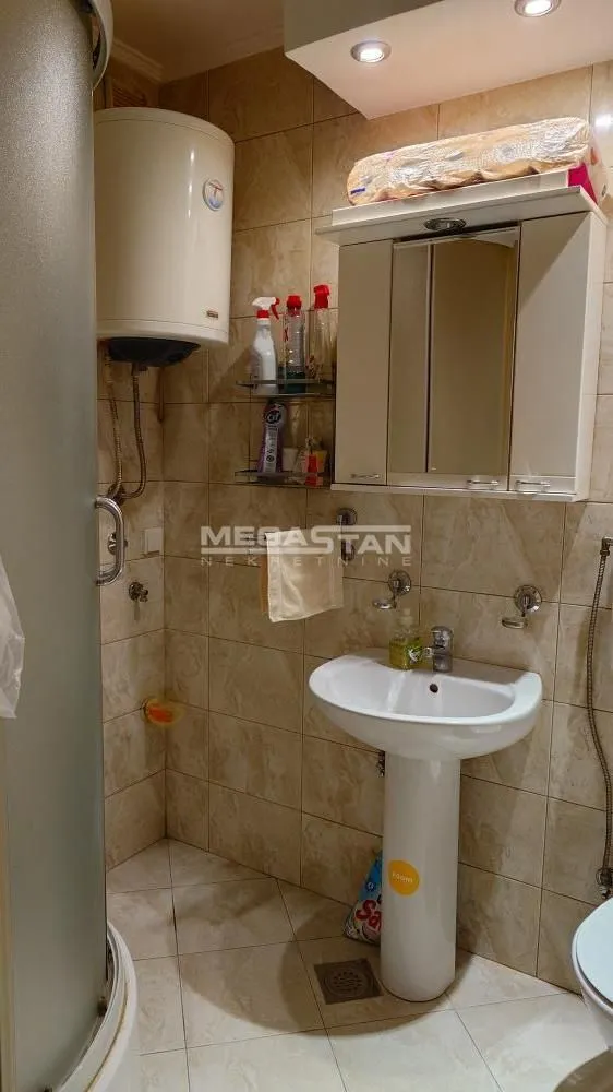 Prodaja, dvosoban stan, 64m², Novi Beograd Sve Podlokacije, Beograd