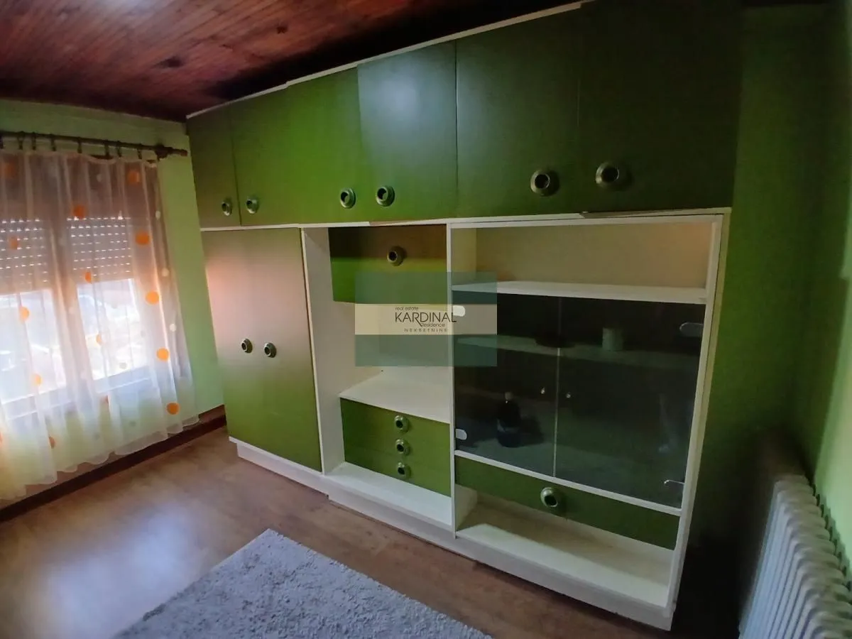 Prodaja, kuća, 240m², Jabučar, Kragujevac