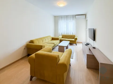 Rent, two bedroom apartment, 72m², City Kvart, Podgorica - image 3