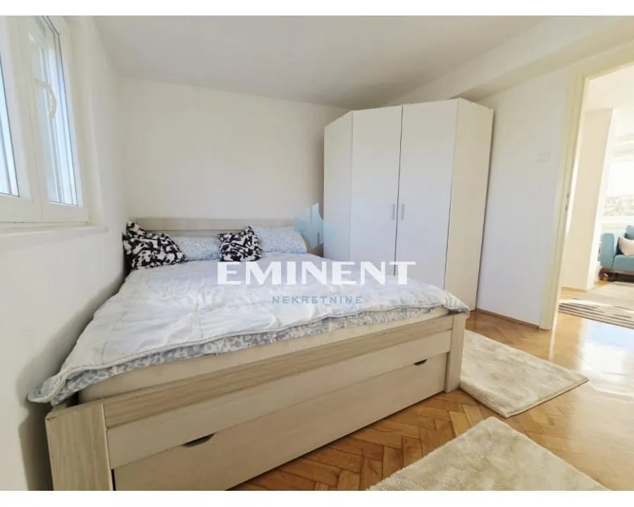 Rent, three bedroom apartment, 90m², Stari Grad, Beograd
