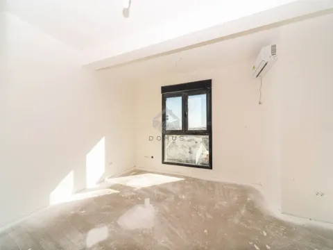 Prodaja, jednosoban stan, 32m², Podgorica, Crna Gora
