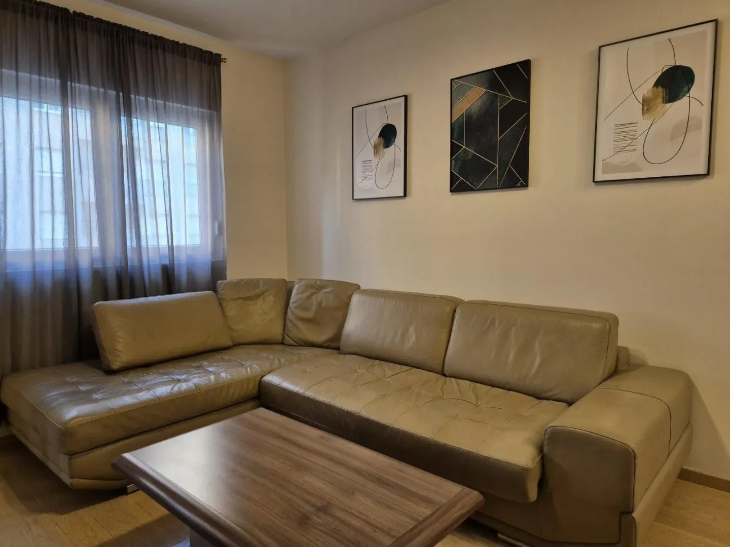 Izdavanje, jednosoban stan, 50m², City Kvart, Podgorica