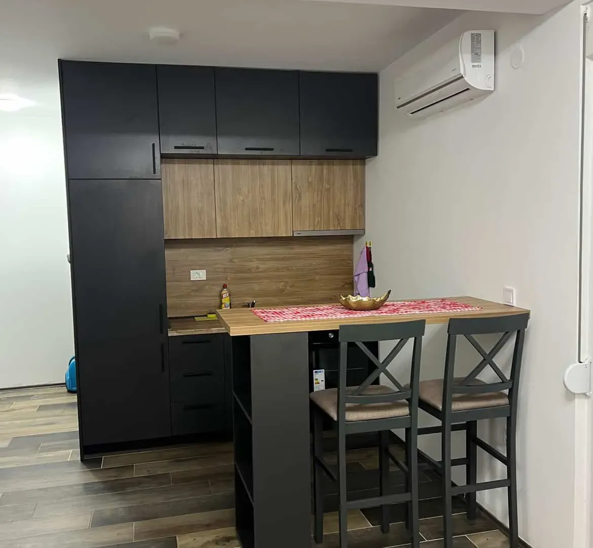 Izdavanje, jednosoban stan, 36m², Budva, Crna Gora