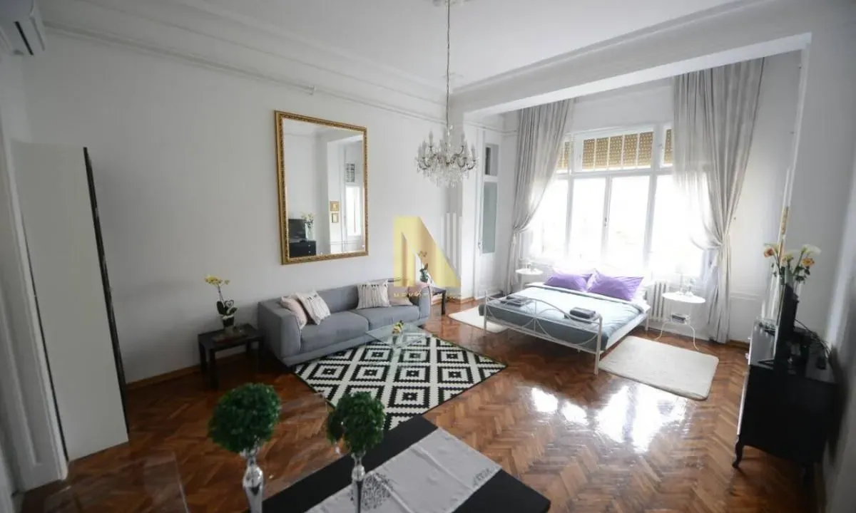 Izdavanje, dvosoban stan, 65m², Centar, Novi Sad