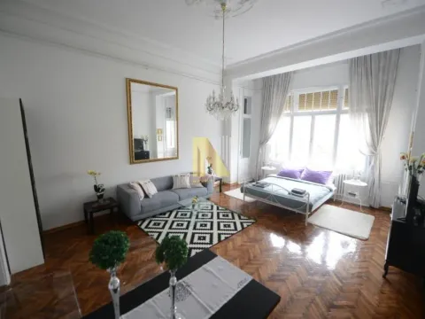 Izdavanje, dvosoban stan, 65m², Centar, Novi Sad
