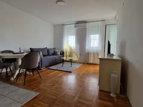 Izdavanje, dvosoban stan, 47m², Sajmište, Novi Sad