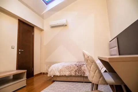 Rent, three bedroom apartment, 120m², 1 maj, Podgorica - image 6