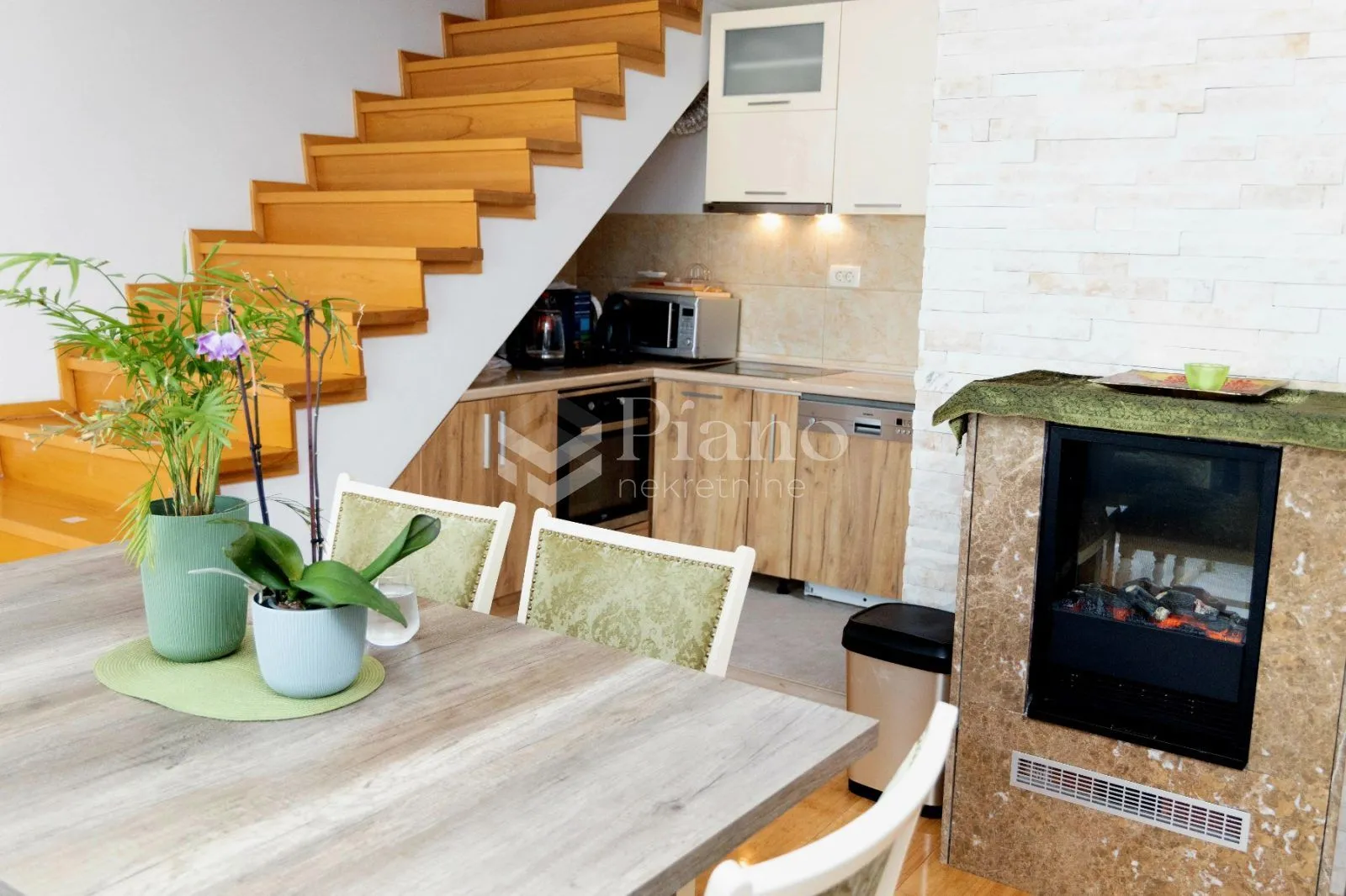 Rent, three bedroom apartment, 130m², Zabjelo, Podgorica
