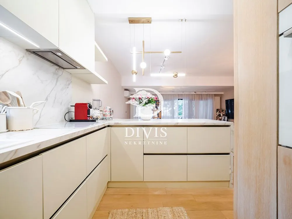 Sale, four bedroom apartment, 153m², Savski Venac, Beograd