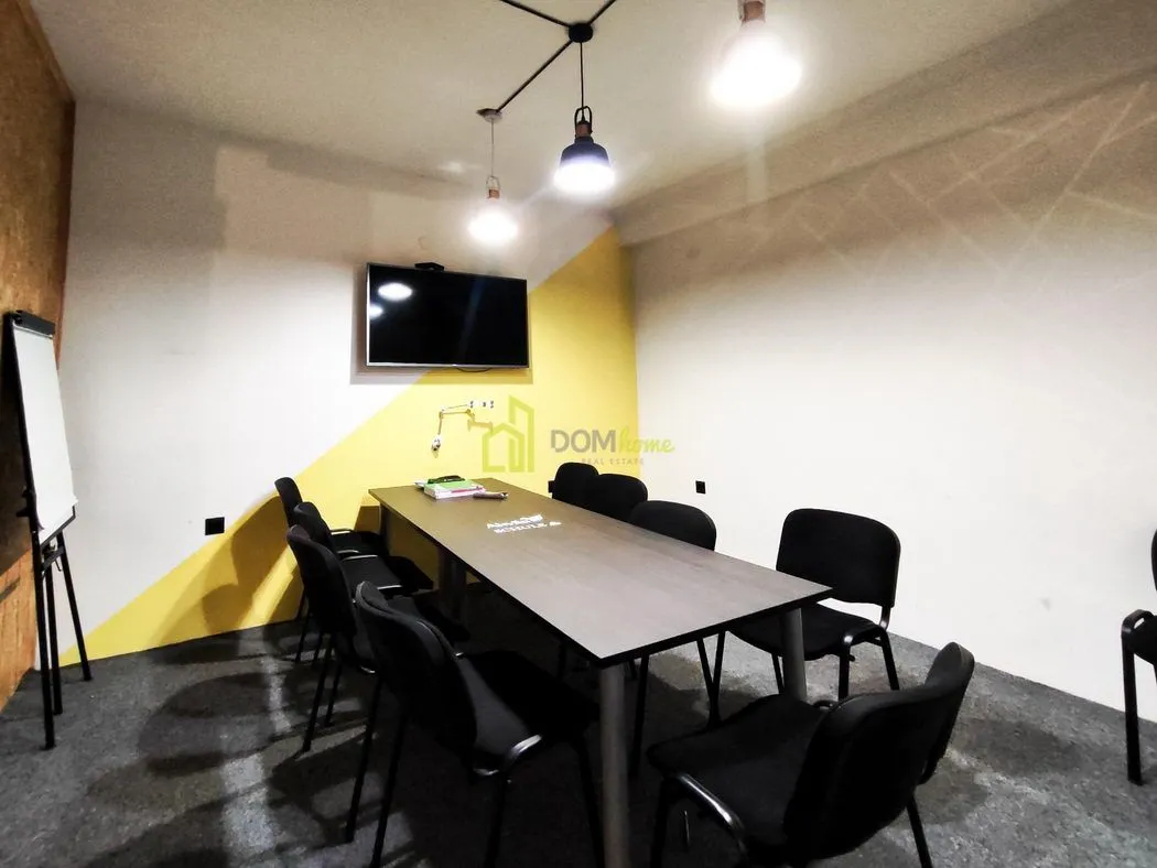 Rent, office space, 137m², Centar, Podgorica