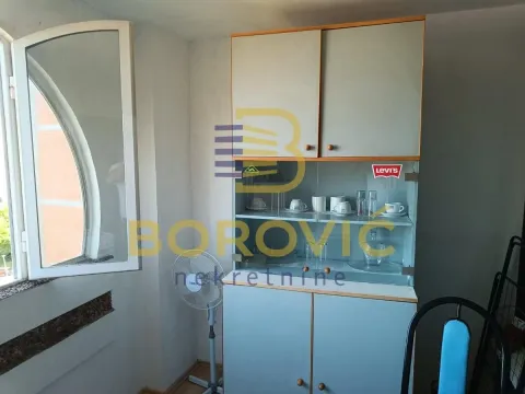 Rent, two bedroom apartment, 40m², Vidikovački venac, Rakovica - image 5