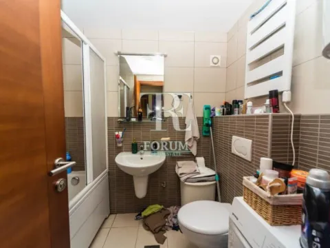 Rent, one bedroom apartment, 50m², Tološi, Podgorica - image 6