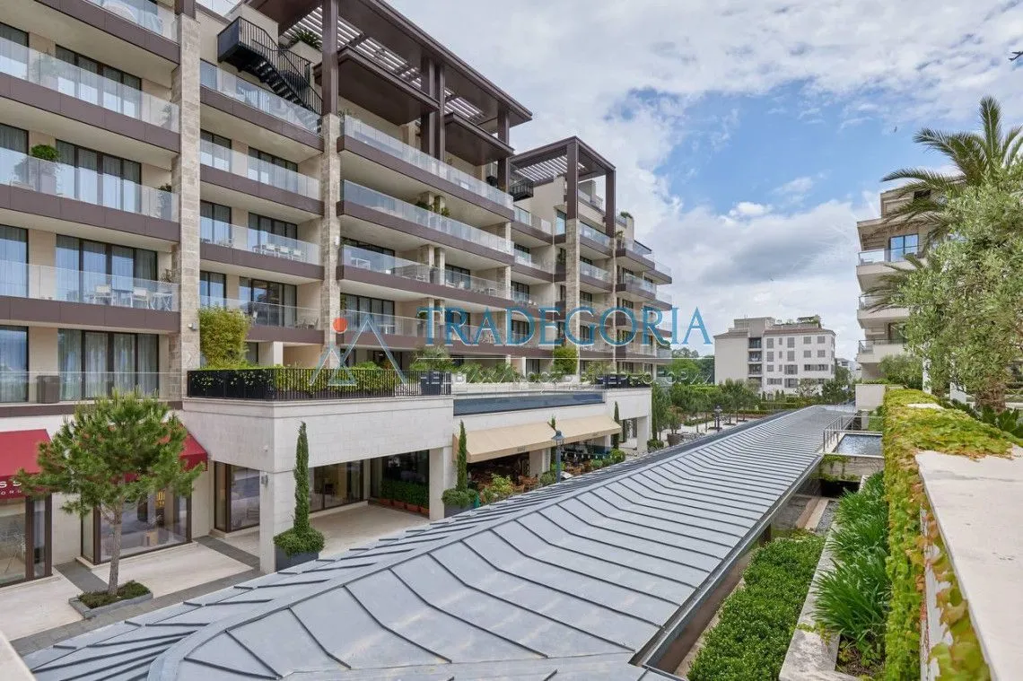 Prodaja, trosoban stan, 192m², Tivat, Crna Gora