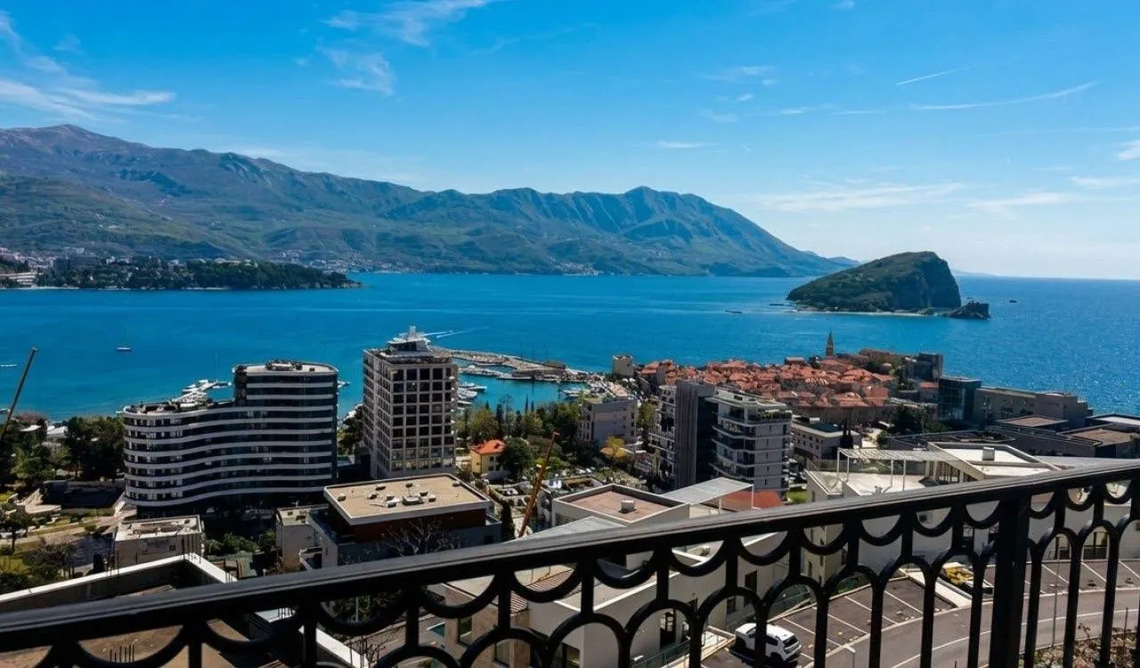 Prodaja, dvosoban stan, 73m², Komoševina, Budva