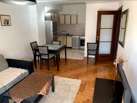 Izdavanje, jednosoban stan, 63m², City Kvart, Podgorica - image 3