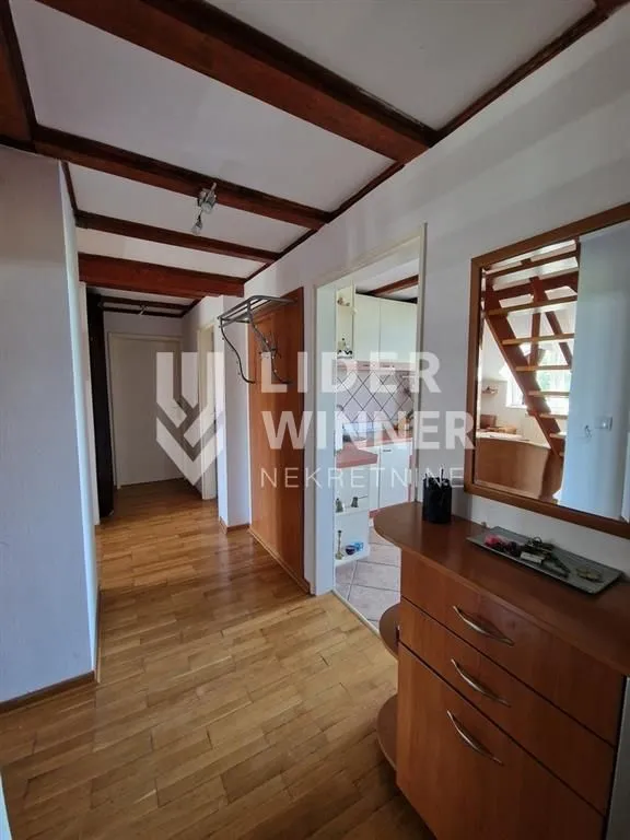 Prodaja, četvorosoban stan, 80m², Savski Venac, Beograd