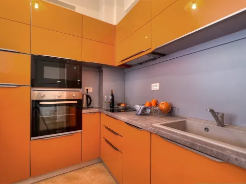 Sale, one bedroom apartment, 92m², Bečići, Budva - image 10